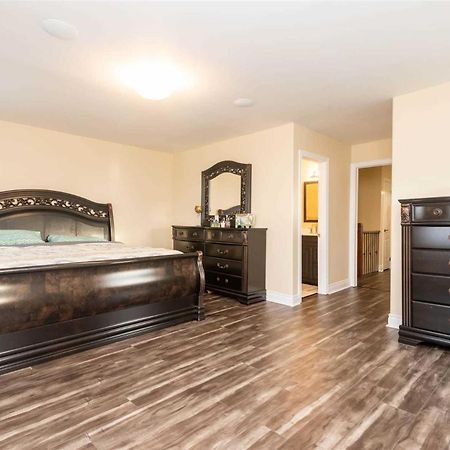 Jazzy Home Stay Mississauga Exterior photo
